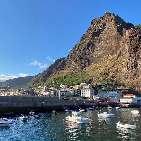 Quinta Marefe - On The Stunning West Coast