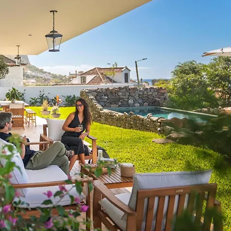 Quinta Marefe - On The Stunning West Coast *