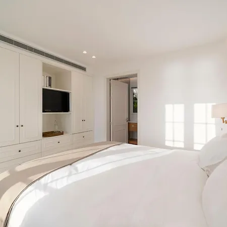 Quinta Marefe - On The Stunning West Coast *