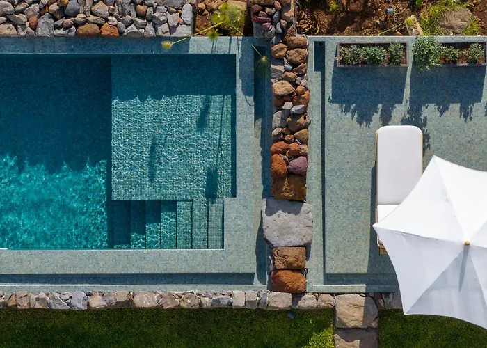 Quinta Marefe - On The Stunning West Coast * Paul do Mar (Madeira)