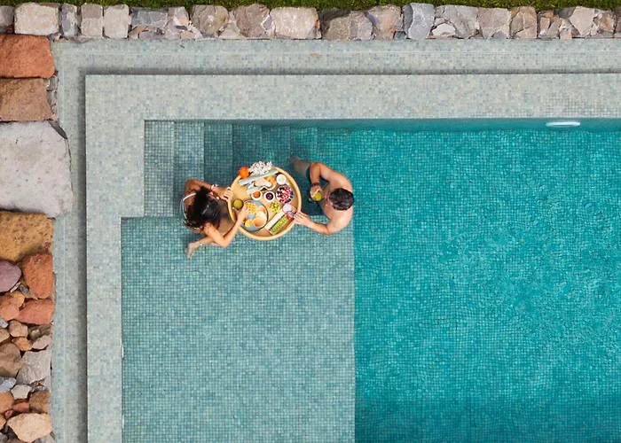 Quinta Marefe - On The Stunning West Coast