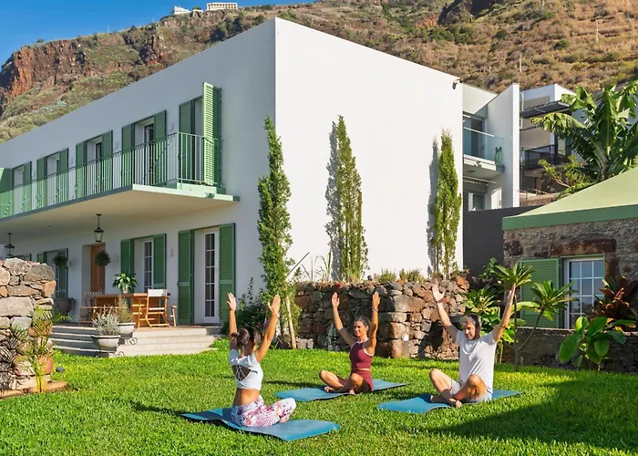 Quinta Marefe - On The Stunning West Coast Paul do Mar (Madeira)